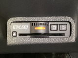 【ETC車載器】もはや必須アイテムのETCを搭載!高速道路のご利用時にとても便利!わずらわしい料金所での現金支払いが不要となりスムーズに通過できます♪