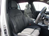 車内での喫煙歴も無く綺麗な状態をキープしております。