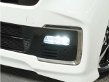 ◆フォグライト◆ 霧などの悪天候時、自車の位置を示すとともに前方や路肩が見えずらい時、近い位置をワイドに照らしてくれます
