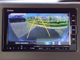 バックモニター付きで、車庫入れやバック時の後方確認をしっかりサポート。モニターに映し出される映像で死角も確認しやすく、狭い場所での駐車や後退時の操作をより安心して行えます。