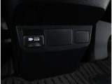 AC電源 AC100V・100W 室内コンセント(センターコンソールボックス後方)