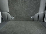 ◆ISOFIX◆シートベルトいらずでチャイルドシートと固定金具を連結するだけでガッチリ固定できます。