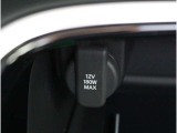 シガーソケットが付いているので、車から電源を取ることが出来ます!