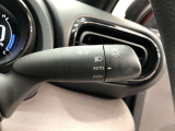 ライトスイッチです。「AUTO」にすると外の明るさに応じてスモールライト・ヘッドライトが自動でON・OFFします。夕暮れ時や屋内駐車場、トンネルなどに便利です。