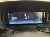 視認性の良いスピードメーターです。