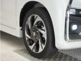 ◆純正アルミホイール装着車◆これで足元まわりも、おしゃれにきまります!