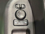 オート格納機能付きミラー キーフリーシステムのドア施錠に連動して自動的に格納!乗降時のミラー操作の手間が省けて便利です♪閉じ忘れを防げるほか、降車の直前まで後方の確認ができます!!