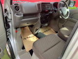 ご納車前にスタッフが入念に清掃し気持ちよく乗り出せるように致します。