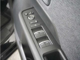 ◆パワーウィンドウスイッチ◆運転席から全席の窓の開閉操作を行うことが出来いつでも換気ができます!