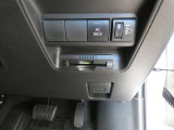 ETC車載器付きです。高速道路の料金所もスムーズに通過できます。※セットアップ費用は別途必要です。