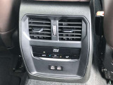 車両の詳細、ご質問につきましては、営業スタッフまでお気軽にご連絡下さいませ。遠方のお客様には実車の詳細動画送信も承ります。お問合せをお待ち致しております。