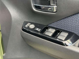 運転席ドアスイッチ周辺です。
