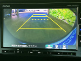 駐車支援機能が搭載されており、安全かつスムーズな後退をサポートします。運転初心者の方にも安心です。