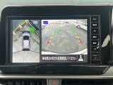 【アラウンドビューモニター】このように真上から見下ろしたような映像が映し出されるため駐車やバックが苦手な方でも安心して行うことが可能となります!!