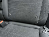 ◆ISOFIX◆シートベルトいらずでチャイルドシートと固定金具を連結するだけでガッチリ固定できます。
