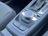 Audiの洗練されたデザインは、シンプルでありながらエレガントで時代をこえた美しさがあります。また、高性能なエンジンと優れたハンドリングにより、走行性能が非常に高いブランドとなっております。