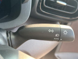 【オートライト(AUTO)】外の明るさをシステムが感知して、自動でヘッドライトが点灯します!ヘッドライトをつけ忘れを防ぐ便利機能です。