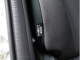 エアバッグは運転席、助手席以外にサイドカーテンエアバッグとサイドエアバッグが付いています。