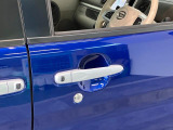 品質へのこだわり!フロアマットやシートなど車内をキレイに清掃し、ニオイや汚れなどを徹底的にクリーニングしてもらっております。室内はピカピカです☆