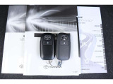 取扱説明書、メンテナンスノート、スペアキー揃っています。その他、お車についてご不明な点や気になることがございましたら、お気軽に展示店舗までお問い合わせください。