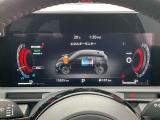 見やすいメーターまわりがドライブをサポート致します。