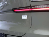 【Recharge Single Motor】高度な環境性能のもと満喫させる、上質なドライビングプレジャー。改良された後輪駆動のピュア・エレクトリック パワートレーン。