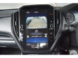 車内の人や荷物で後方視界が悪い時に、後方映像をしっかり表示。バックや駐車時も安心です。