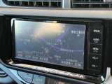 鮮明な地図表示で、安全運転をサポート。詳細な情報表示で、スムーズなナビゲーションを実現します。