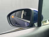 後側方に車両接近時には、サイドミラーのインジケーターでお知らせ。車線変更も安心です☆