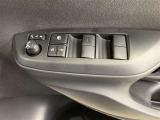 パワーウインドウスイッチ、いたずら防止・挟みこみ防止に、ウインドウロックスイッチを使用ください。便利な電動可倒式ミラースイッチ、集中ドアロックスイッチ