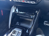 時間や距離などの都合で実車をご覧になれないお客様には、私共がお客様の目の代わりとなり、お車を確認させて頂きます。詳細に写真を撮影しメールにてお送りさせていただきます。お気軽にお申し付け下さい。