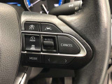 【ステアリングスイッチ】右です。ハンドルから手を離さず、運転に集中したまま手元でマルチインフォメーションディスプレイ内の表示切替などができます。