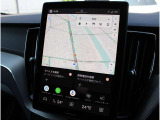 グーグルと共同開発のオペレーションシステムにより、スマホによる遠隔操作やグーグルアカウントの連携が可能