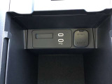 USBの差込口が2つ装備しています。