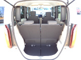 ◆定員乗車時のカーゴルームです。普段のお買い物の荷物やたくさんの収納が可能です。