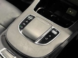 メルセデス・ベンツあざみ野は2013年のオープンからメルセデスベンツ/スマートの販売・メンテナンスに特化した正規販売店でございます。広々としたショールームと展示場でお客様をお迎えしております。