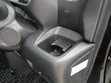 運転席側のドリンクホルダー