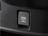 ◆アクセサリーソケット◆ドラレコの電源やスマートフォンの充電等に使用できる便利な電源ソケット!使いやすい場所に装備されています。
