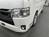 寿命が長く、消費電力も少なく経済的なLEDヘッドランプです。蛍光灯のような明るさが特徴で広い範囲を明るくしてくれます。