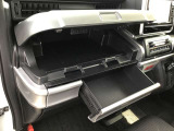車検証入れなどに使用可能です。
