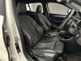 スポーツシートはサポートも良く長時間運転しても疲れません。