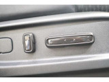 高級車の代名詞!電動シートが装備されています!