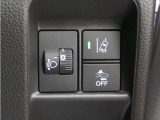 ホンダセンシングが装備されています。アダプティブレーダークルーズやレーンキープアシスト、車線逸脱防止機能なども備えていて、ロングドライブも快適で安全にお楽しみいただけます。