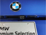 スタイリッシュに研ぎ澄まされたリアビュー。LEDライトがより引き締まったスタイルを実現。急ブレーキ時にはハザードランプ自動点灯し後続車への注意を促します。