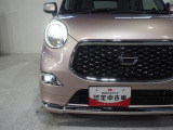 ヘッドライトはLEDタイプ。夜間の運転も安心です。