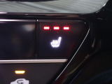 運転席と助手席には、【シートヒーター】が装備されています。温度調整も切り替えができお好みの設定で快適なドライブを楽しめます。腰から下が暖まると、暖房よりも体があったまりますよ。