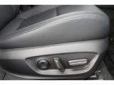 ■電動パワーシート■ 電動でシートポジションを微調整できます。貴方に合った運転姿勢ができます。