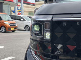 【LEDヘッドランプ】鮮やかな白色光で、クリアな視界を確保するLEDヘッドランプ装備♪