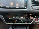 運転席操作部の写真です!席から操作しやすい位置に配置されており、快適な運転の強い味方となってくれます。ぜひ来場して、実際に触ってみてください♪