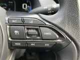 レーダークルーズコントロール(全車速追従機能付)付きです。車速に応じて追従支援してくれるので、ロングドライブも快適です。詳細は販売店スタッフまでおたずねください。